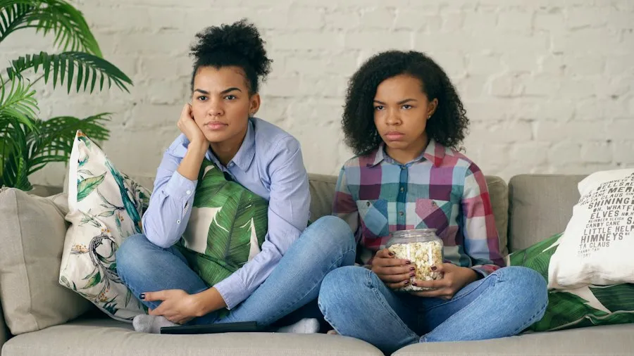 Photo common movie and TV show mistakes